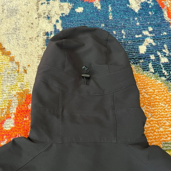 Patagonia W's Simple Guide Softshell Hooded Jacket, Black, Small - Picture 10 of 15